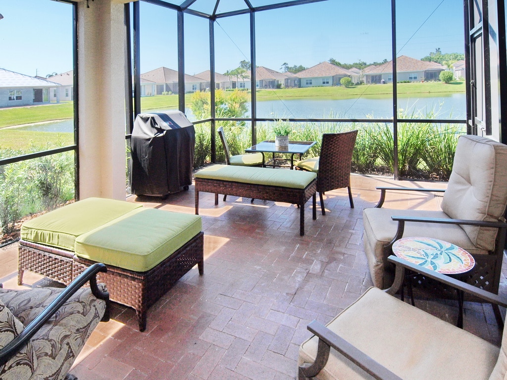 Bradenton Villa for Sale at 4905 Maymont Park Cir in Fairfield