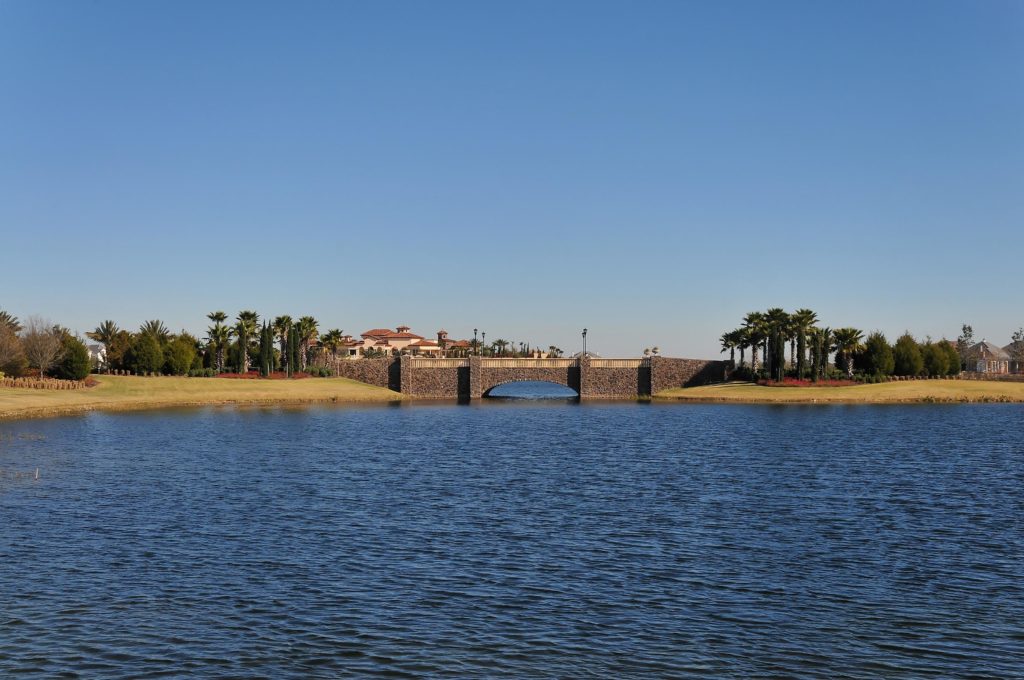 The Lake Club at Lakewood Ranch Lakes