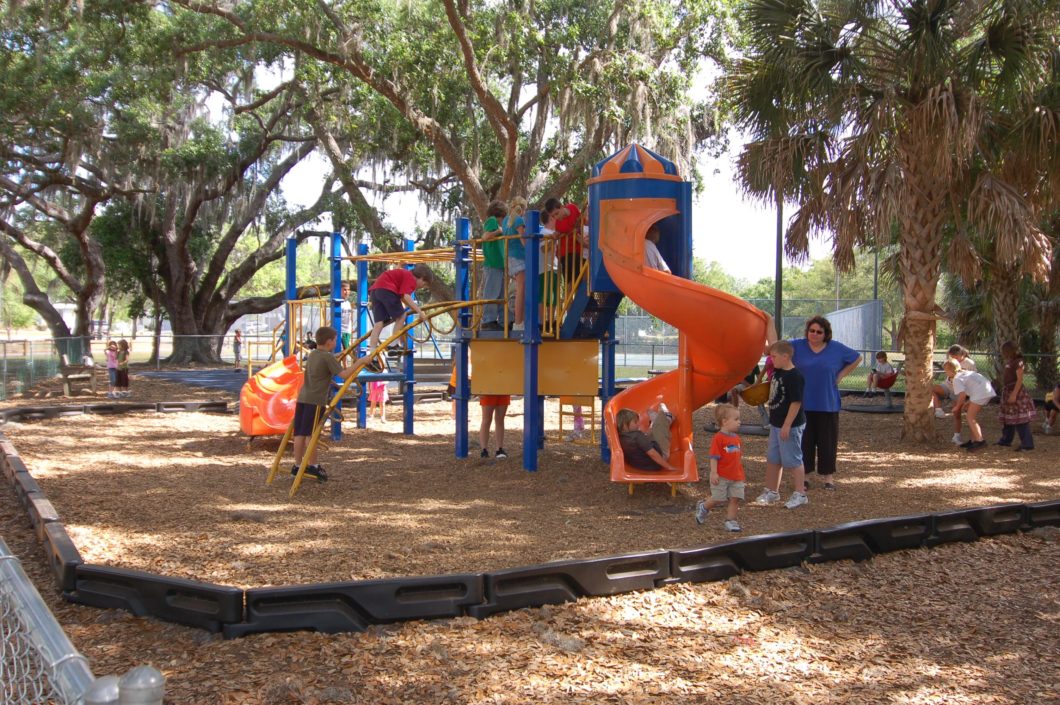 Colonial Oaks in Sarasota Homes for Sale Near Parks, Shops & Dining