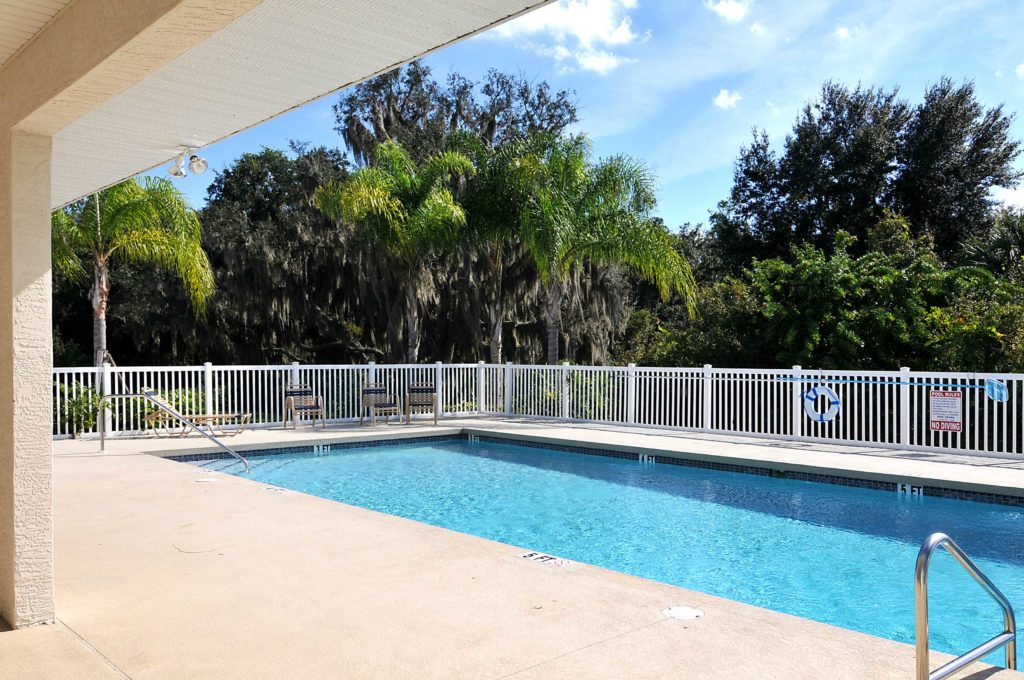Chelsea Oaks in Parrish Pool 2