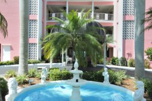 Le Chateau in Sarasota Condos Fountain