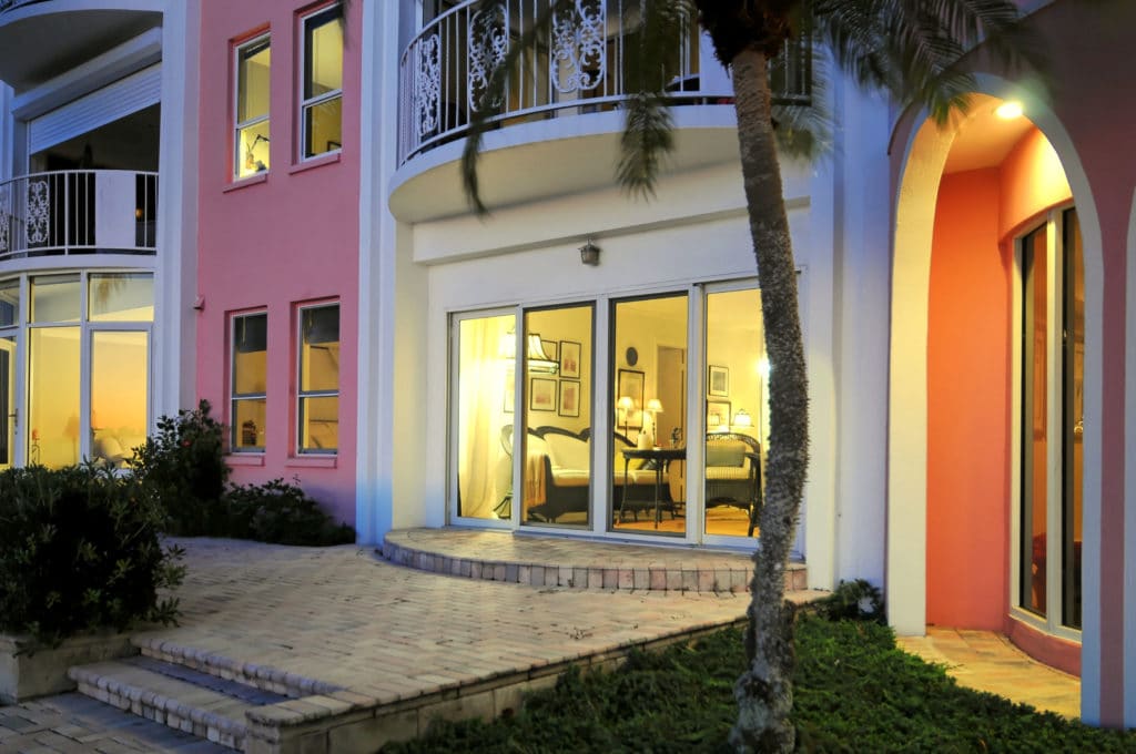 Le Chateau Sarasota Condos for Sale | Downtown Sarasota 5 Le Chateau in Sarasota Condos Front Entrance