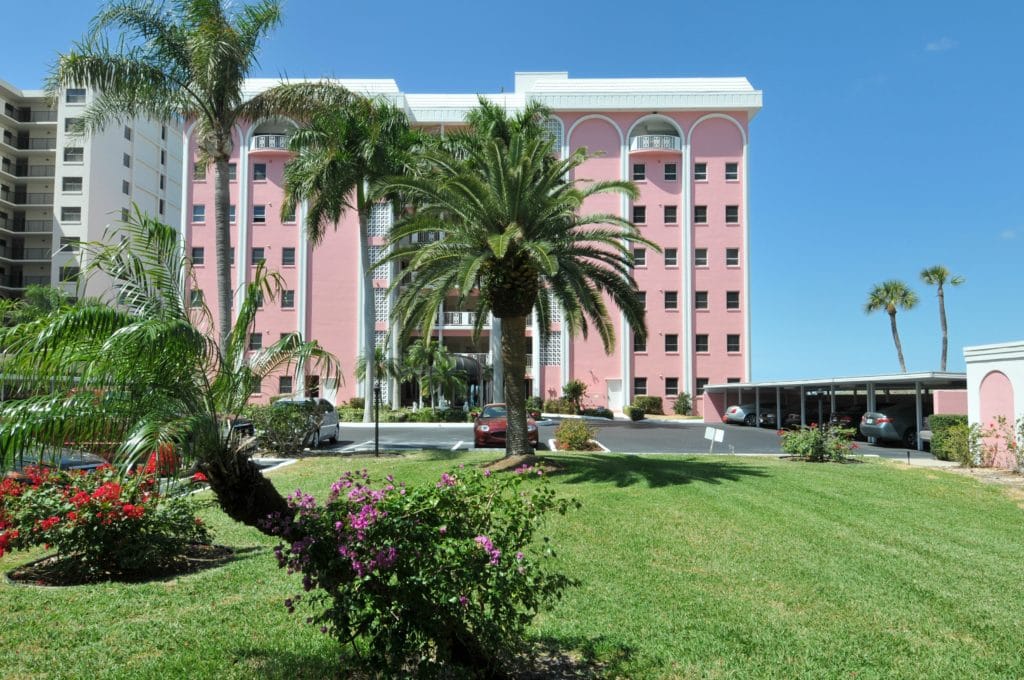 Le Chateau Sarasota Condos for Sale | Downtown Sarasota 4 Le Chateau in Sarasota Condos for Sale