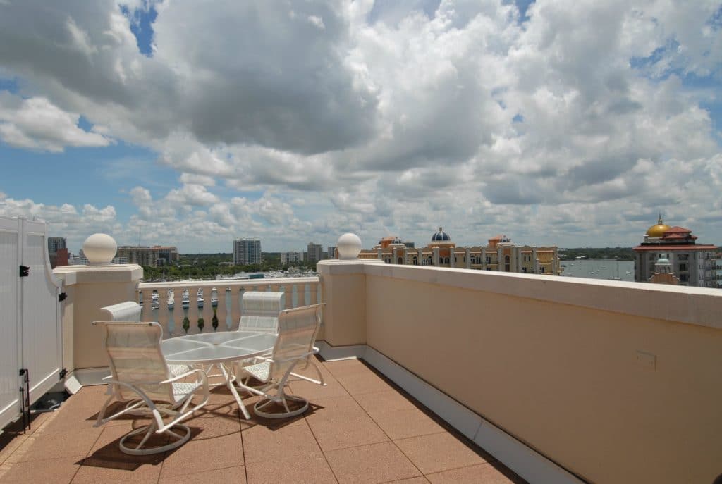 Majestic Bay 22