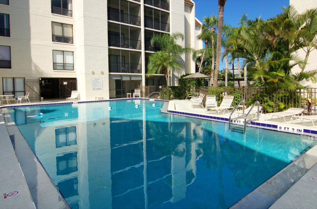 Bay Oaks in Siesta Key Pool