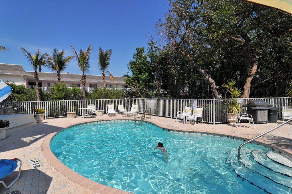 Bermuda Bay Club Condos for Sale | Bradenton Beach Florida 2 Bermuda Bay Club in Bradenton Beach Pool