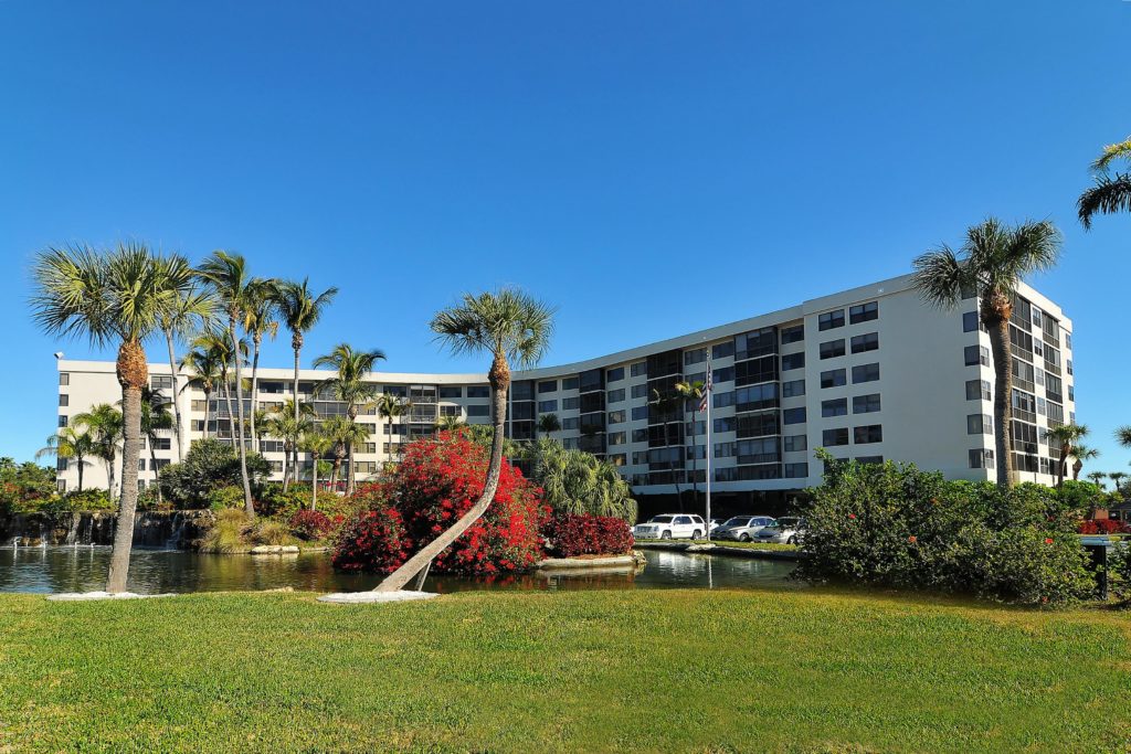 Harbor Towers Condos for Sale | Siesta Key Florida 3 Harbor Towers in Siesta Key Condos for Sale