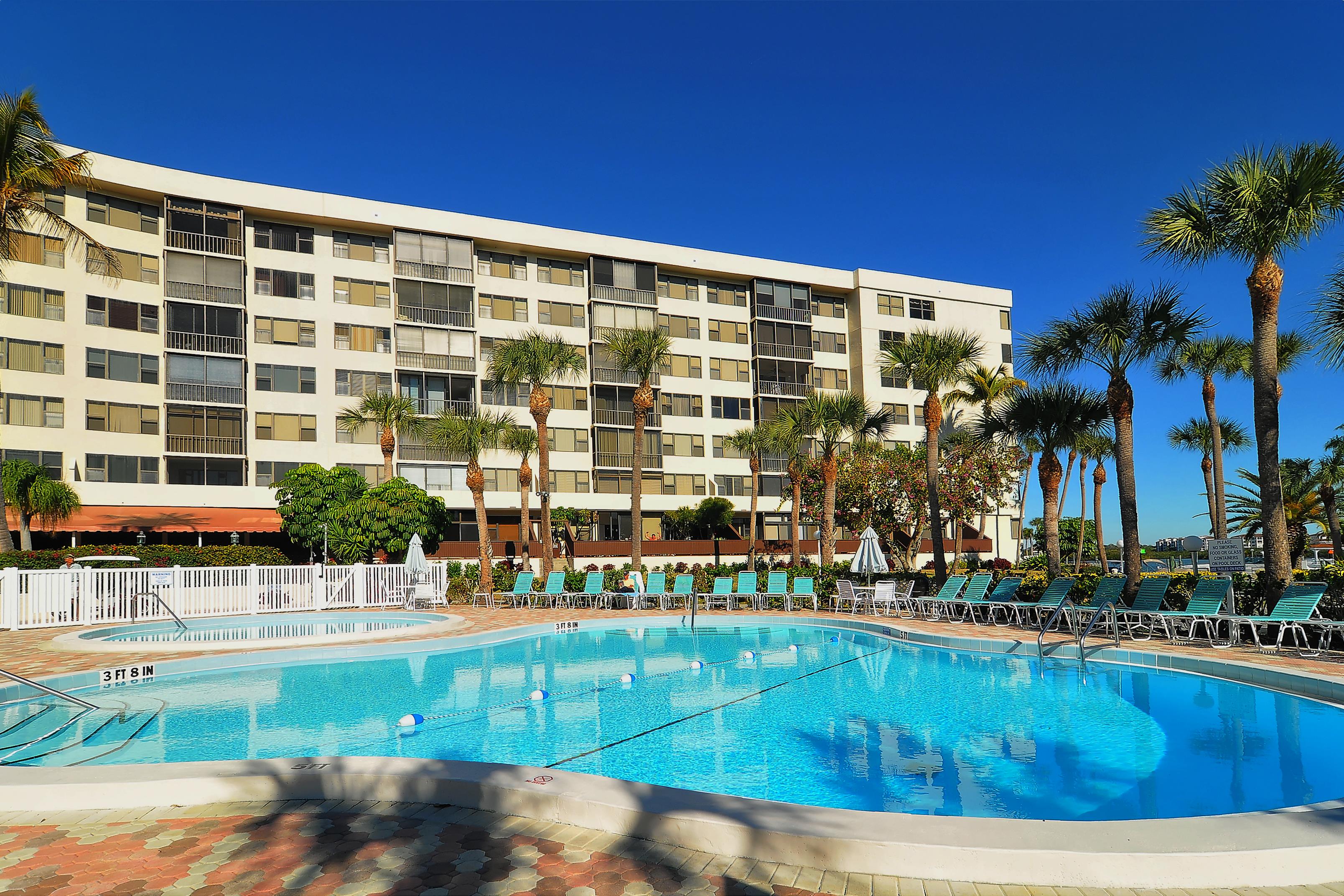 harbor towers yacht club siesta key