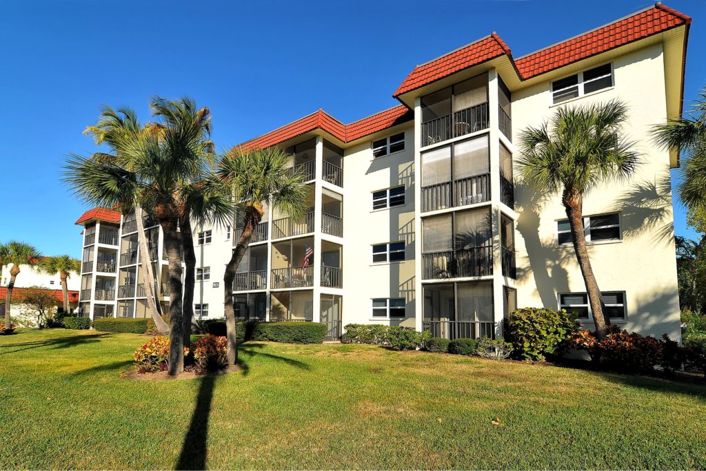 La Siesta Condos for Sale | Siesta Key Florida 2 La Siesta in Siesta Key Condos for Sale 1