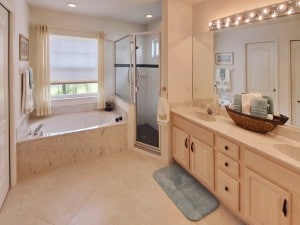 Beekman Estates Sarasota Home - MLS # M5831818 - Master Bathroom 2