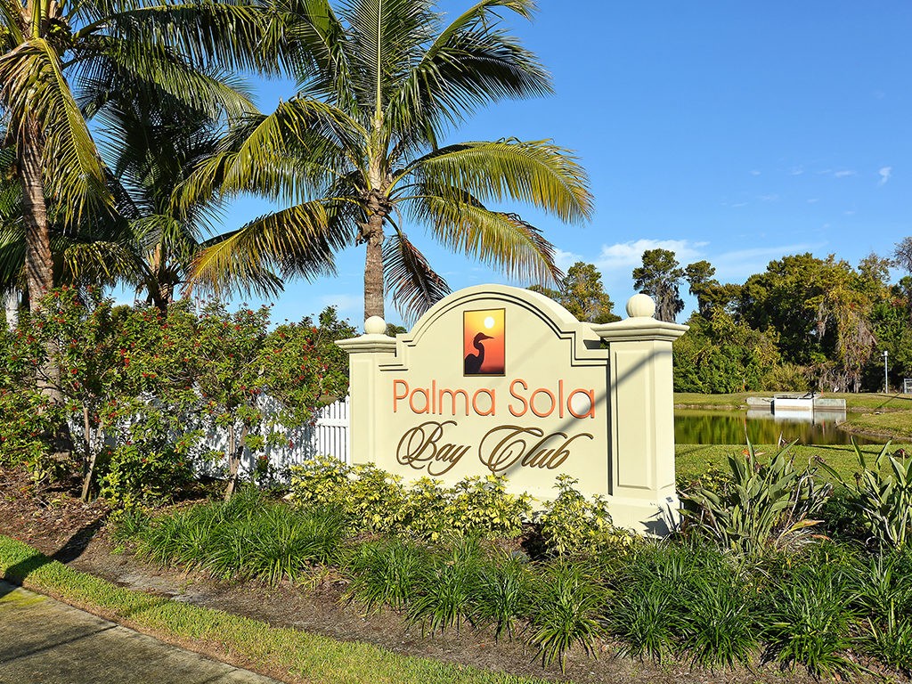 Palma Sola Bay Club in Bradenton Entrance Sign