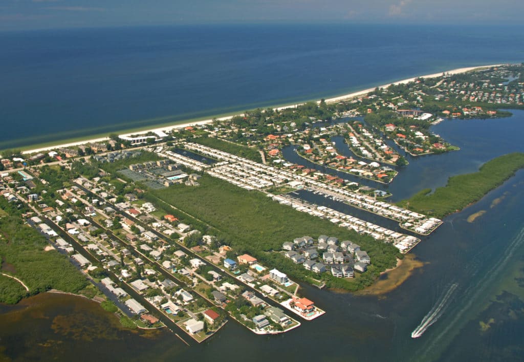 Spanish Main Yacht Club in Longboat Key Villas & Homes for Sale