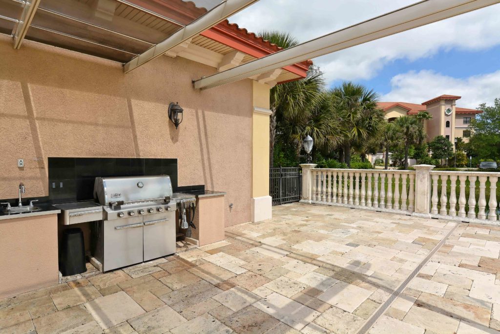 Lake Vista Condos for Sale | Lakewood Ranch Florida 14 Lake Vista in Lakewood Ranch Grill