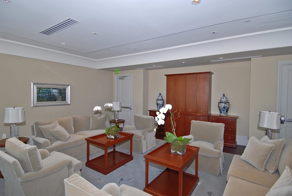 1350 Main Street 7