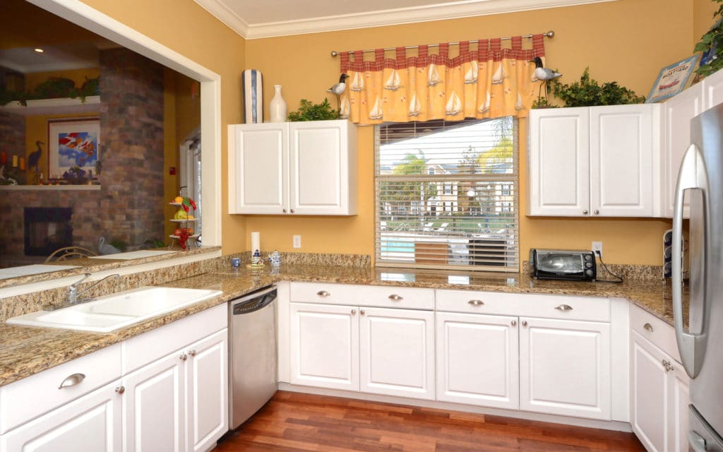 Admirals Walk in Sarasota Kitchen