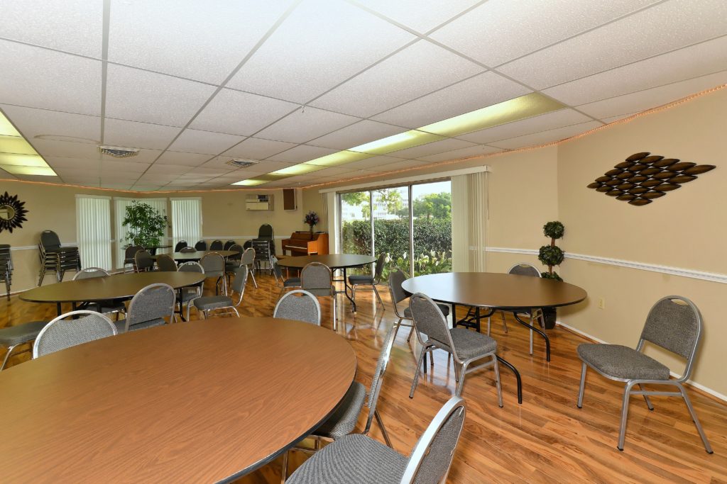 Pinebrook Ironwood in Bradenton Condos for Sale 1