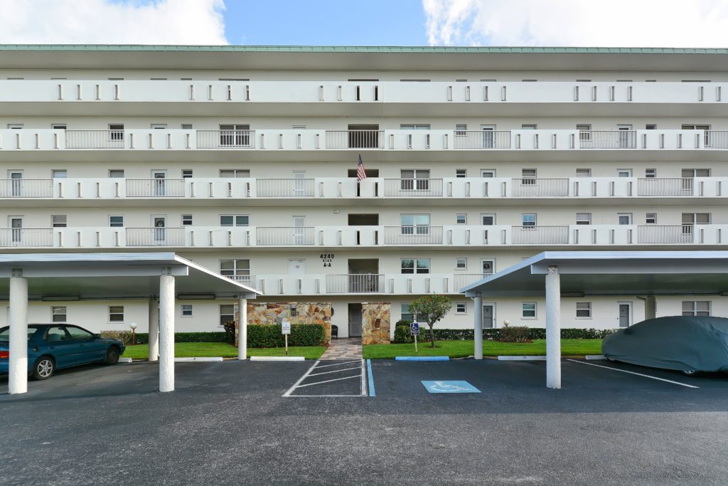 Pinebrook Ironwood in Bradenton Condos for Sale 4