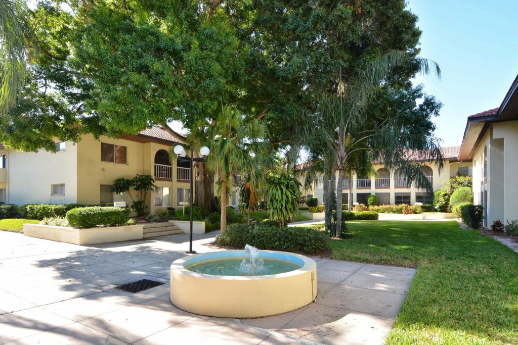 Village Plaza Sarasota Homes for Sale 2