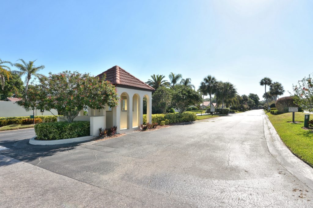 Village Plaza Sarasota Homes for Sale 4