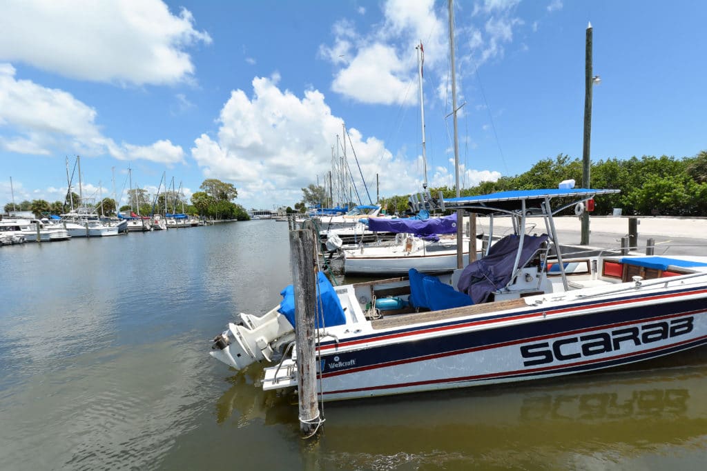 Bayshore Gardens Bradenton : Homes for Sale w/ Boating 24 Bayshore Gardens Bradenton Homes for Sale