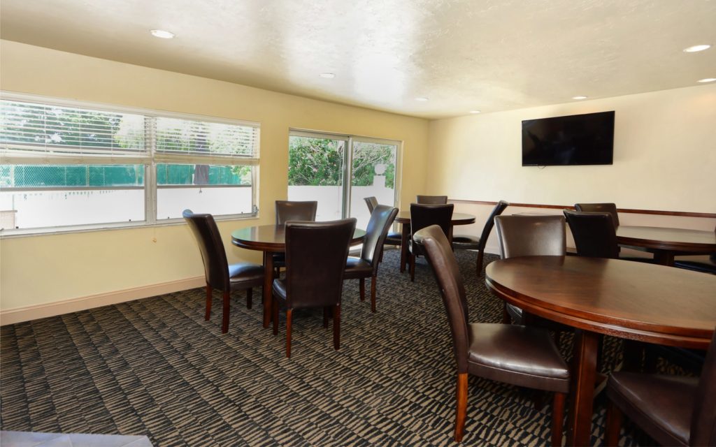 Pelican Harbour Beach Club in Longboat Key Condos for Sale 11