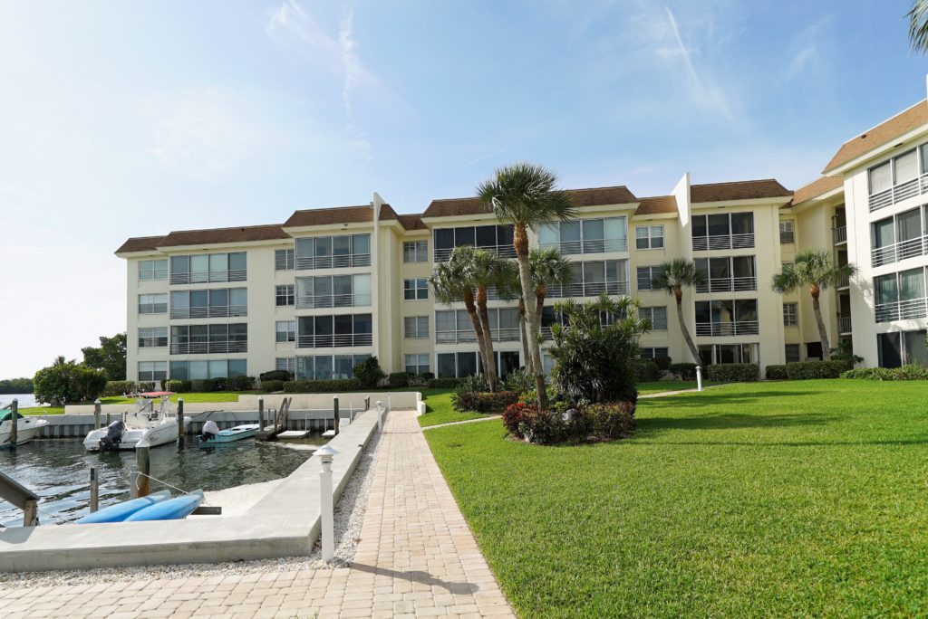 Sutton Place in Longboat Key Condos for Sale 4