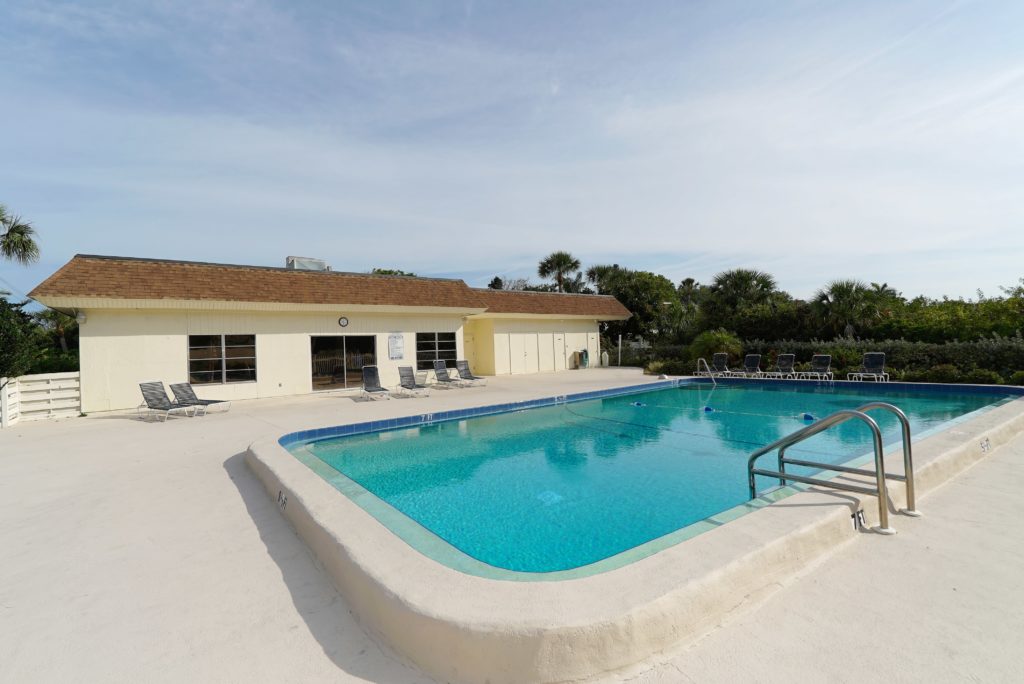 Sutton Place in Longboat Key FL Condos for Sale 1