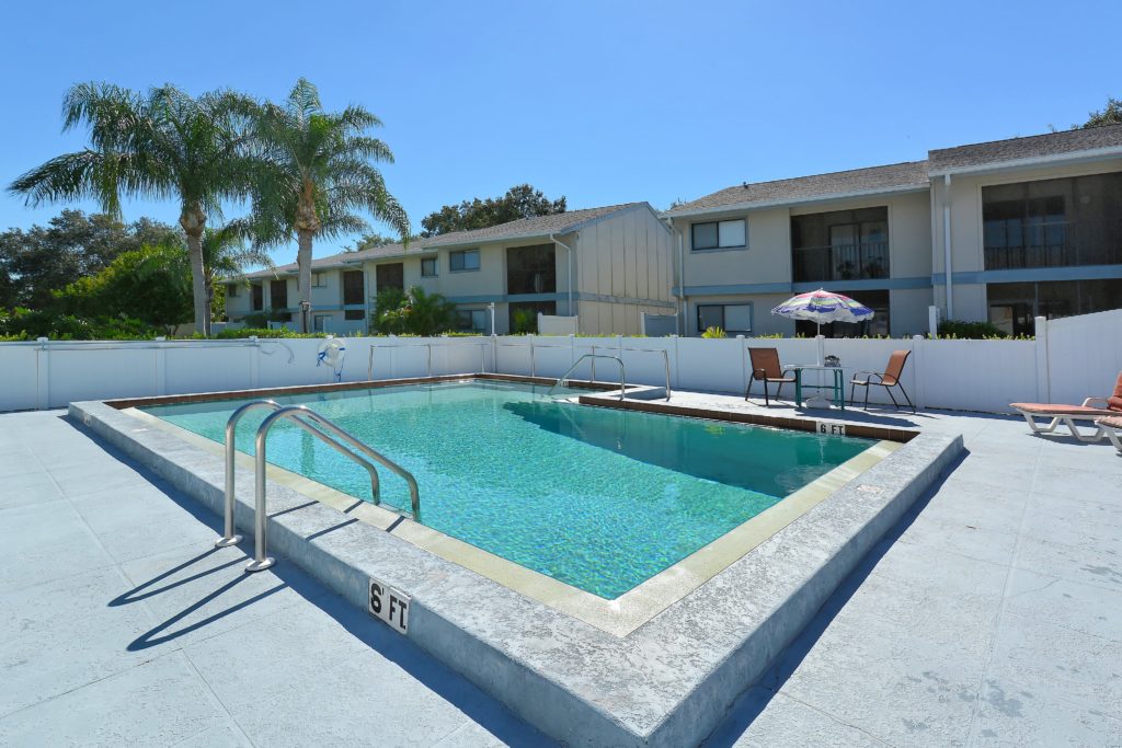 Harbor Pines Condos for Sale | Bradenton Florida 4 Harbor Pines Bradenton Condos for Sale 4