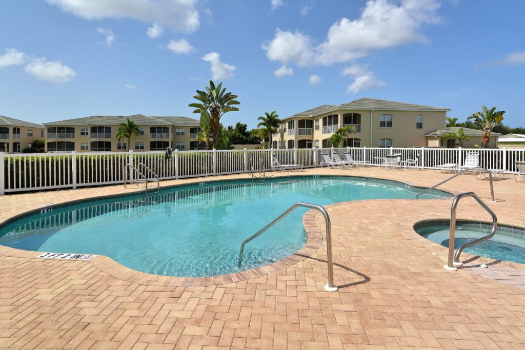 Hidden Lake Condos for Sale | Bradenton Florida 12 Hidden Lake in Bradenton Condos for Sale 4