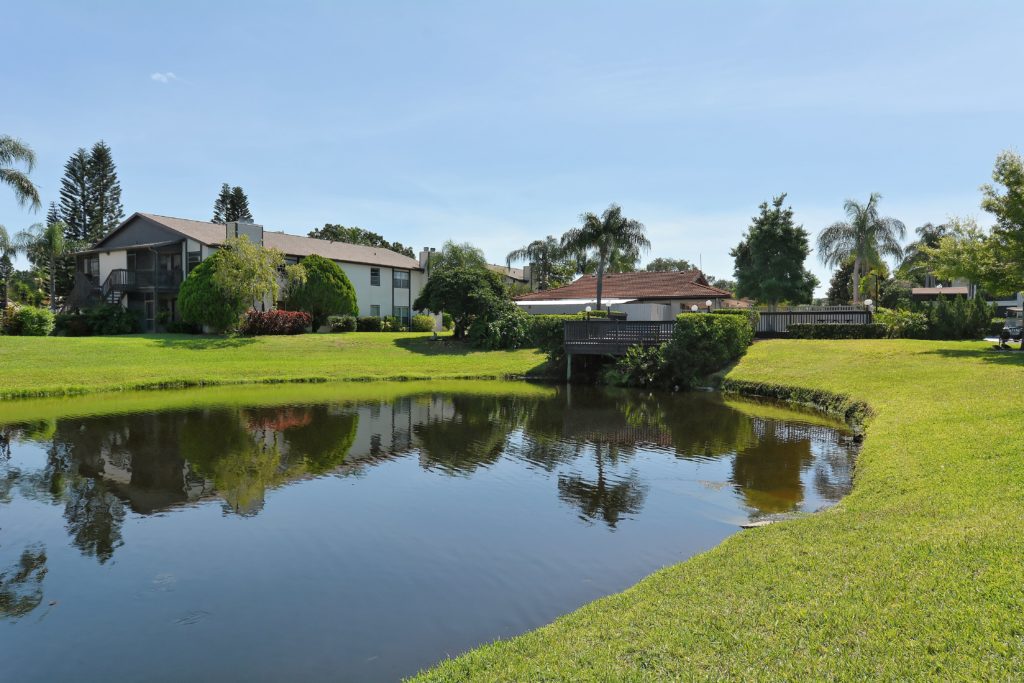 Mirror Lake Condos for Sale | Bradenton Florida 3 Mirror Lake in Bradenton Condos for Sale 3