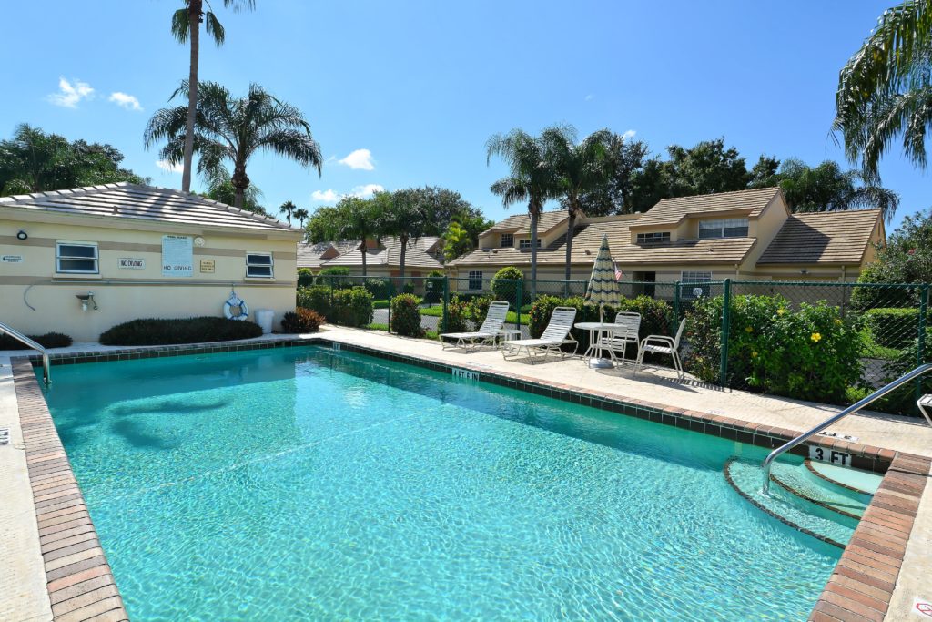Lakebridge Villas for Sale | Bradenton Florida 9 Lakebridge in Bradenton Condos for Sale 6