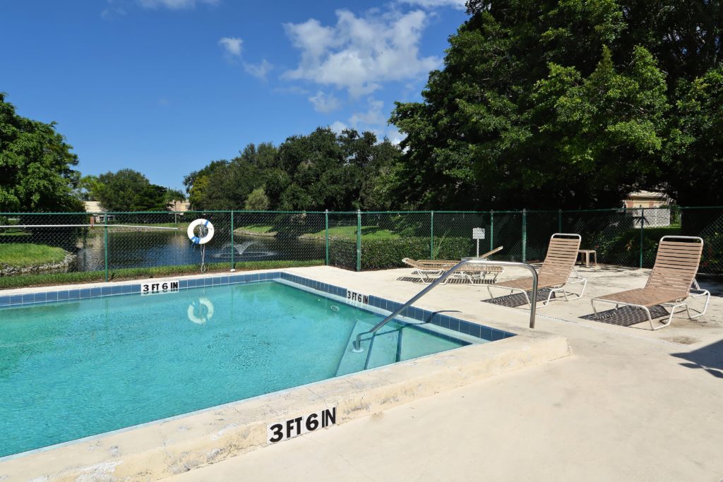 Lakebridge Villas for Sale | Bradenton Florida 5 Lakebridge in Bradenton Condos for Sale 7