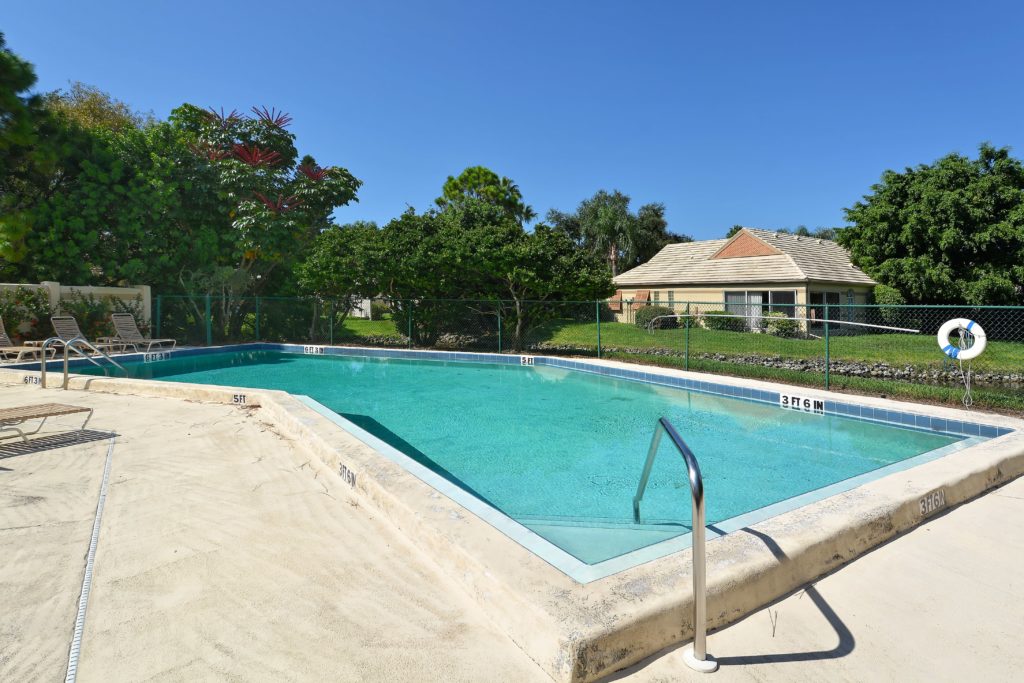 Lakebridge Villas for Sale | Bradenton Florida 6 Lakebridge in Bradenton Condos for Sale