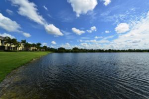 Lakeside Village in Bradenton Condos for Sale 1