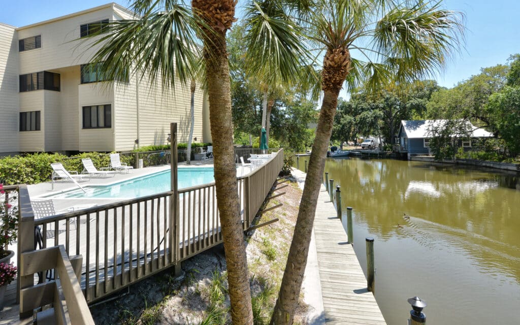 Hudson Oaks Sarasota Condos for Sale 4
