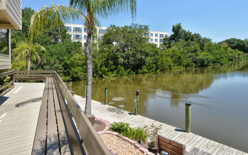 Hudson Oaks Sarasota Condos for Sale 9