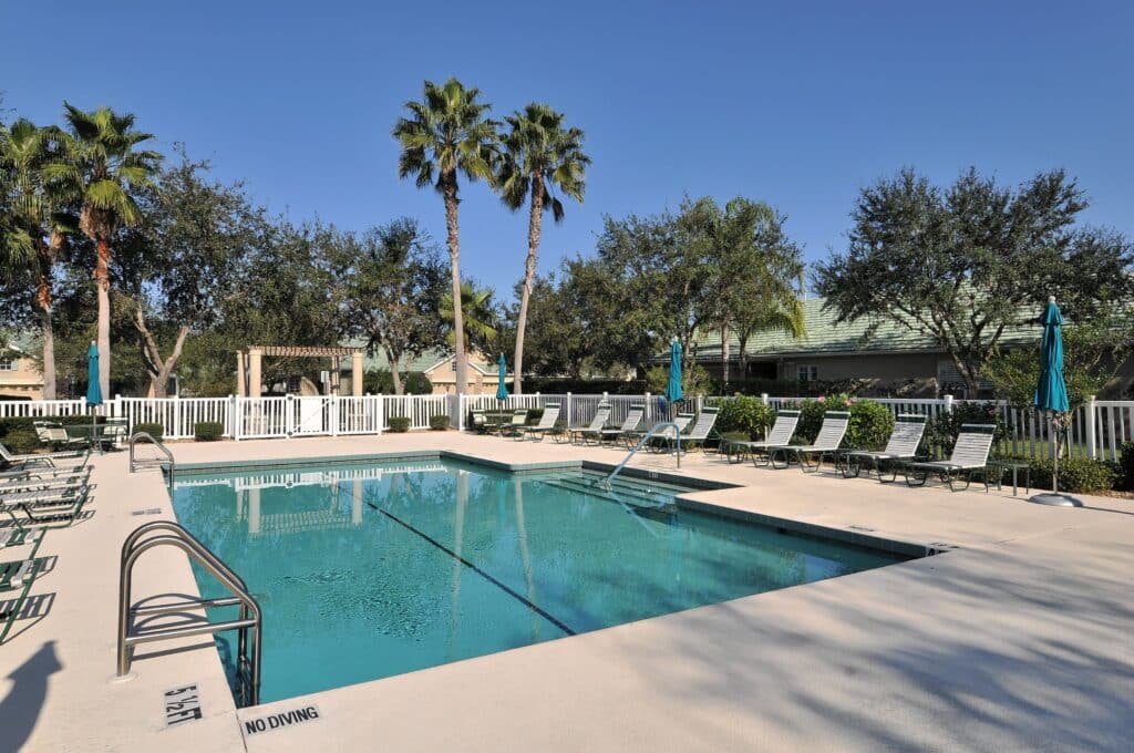 Avalon Palm Aire Sarasota Homes for Sale 8