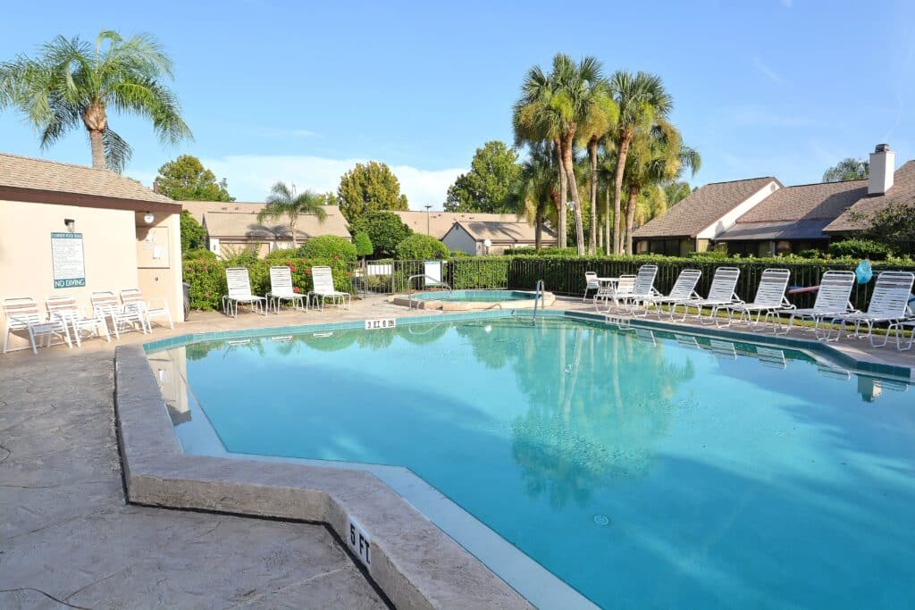Clubside at Palm Aire Saroasta Condos for Sale 5