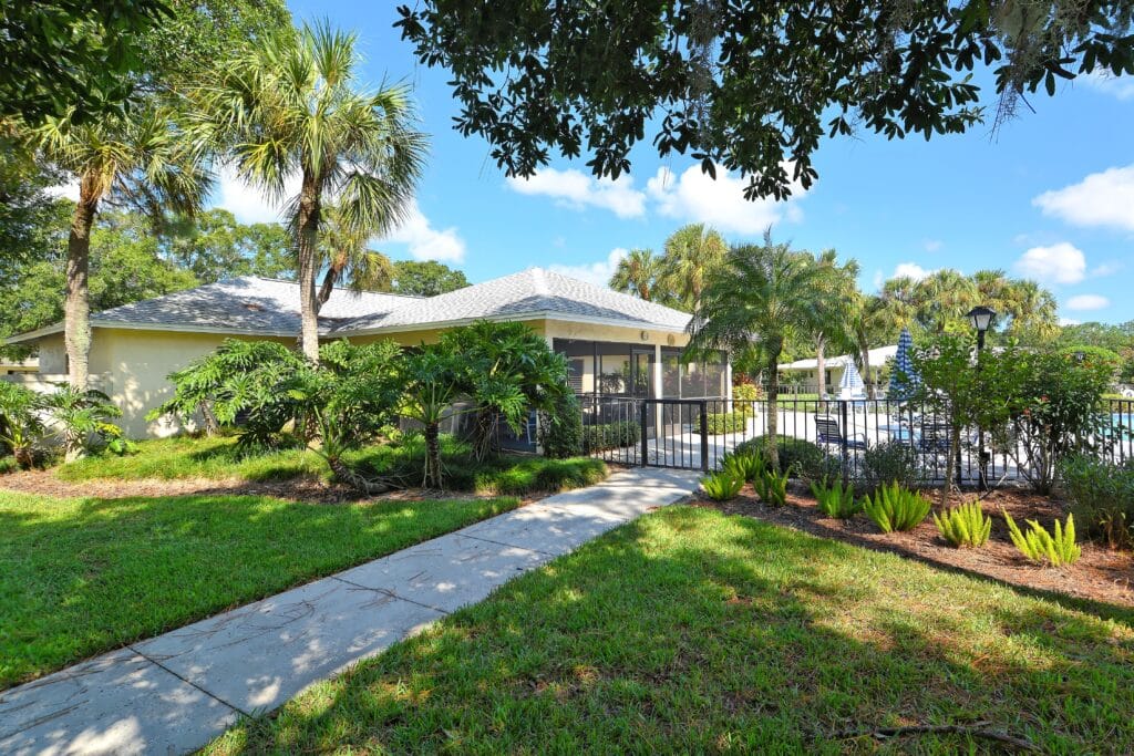 Fairway Bend Palm Aire Sarasota Homes for Sale 3