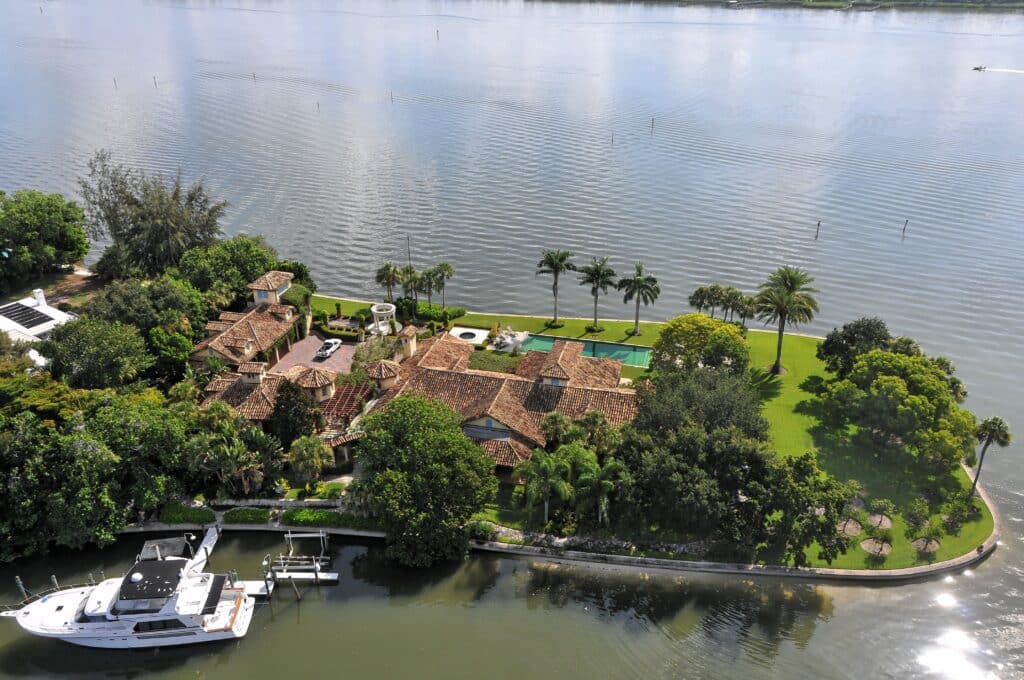 Hidden Harbor Siesta Key Homes for Sale 1